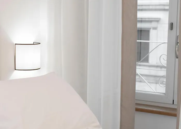 Domus Vitra בית הארחה